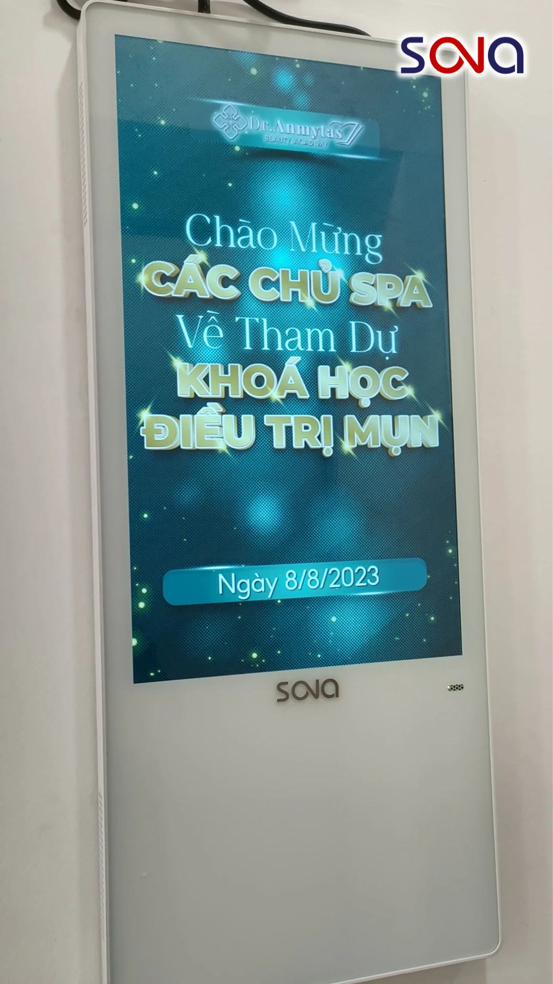 Màn hình quảng cáo treo tường 22 inch dạng mỏng