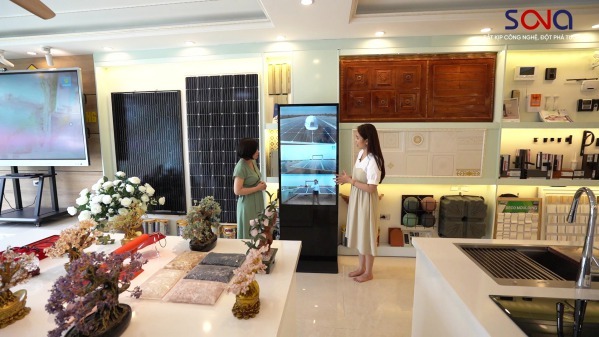 Màn hình quảng cáo chân đứng 43 inch